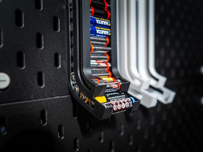 GetThatGear Batteriehalter für IKEA Skadis, Weiß - Organisiert 13 AA & 14 AAA Batterien